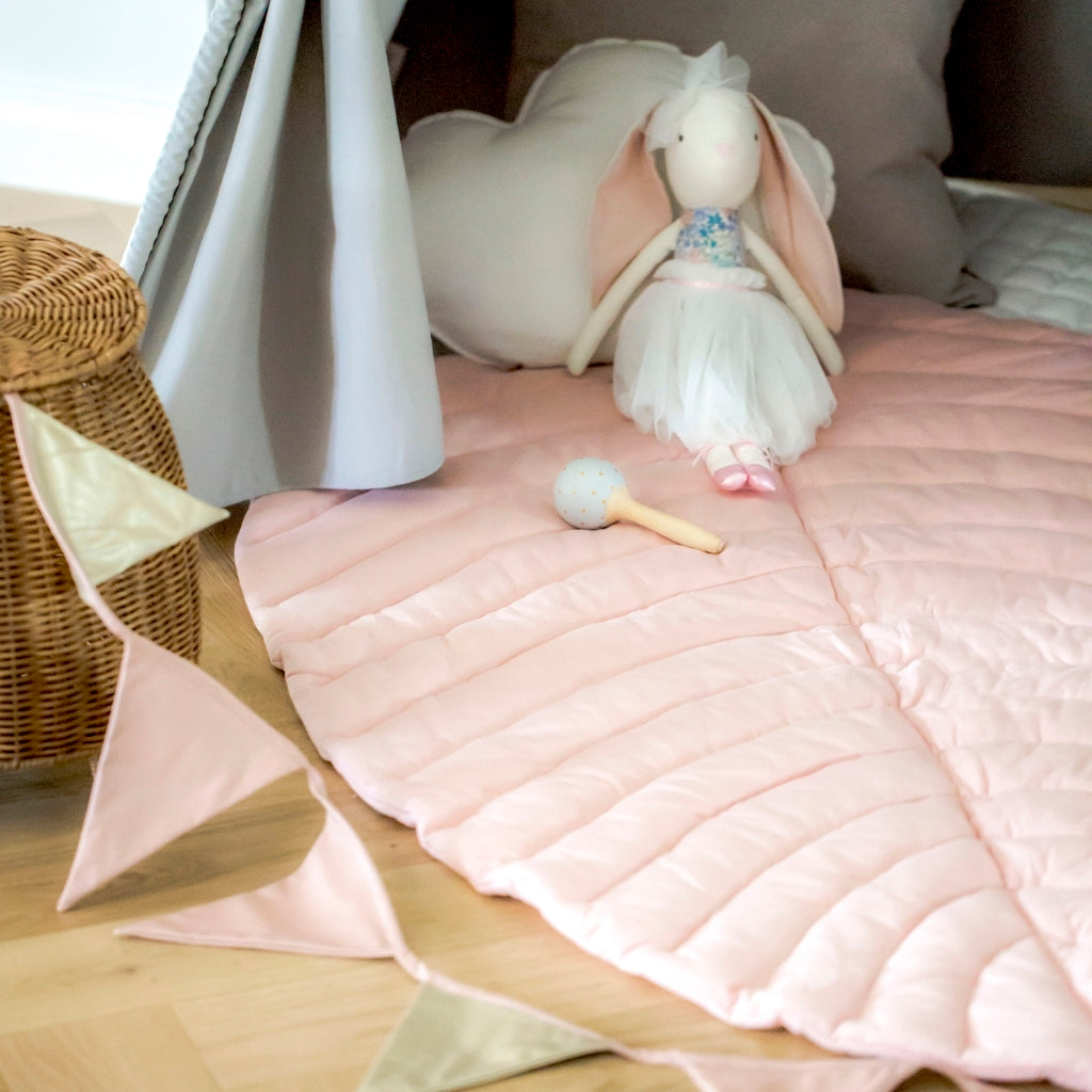 Leaf Cotton Playmat - Blossom