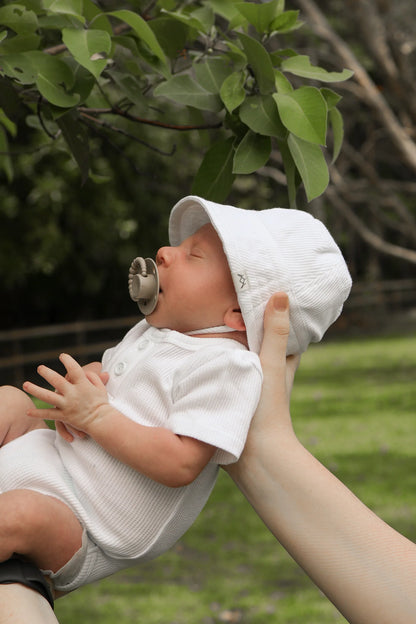 Summer Bodysuit & Sun Hat - White