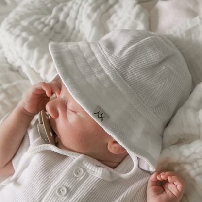 Summer Bodysuit & Sun Hat - White