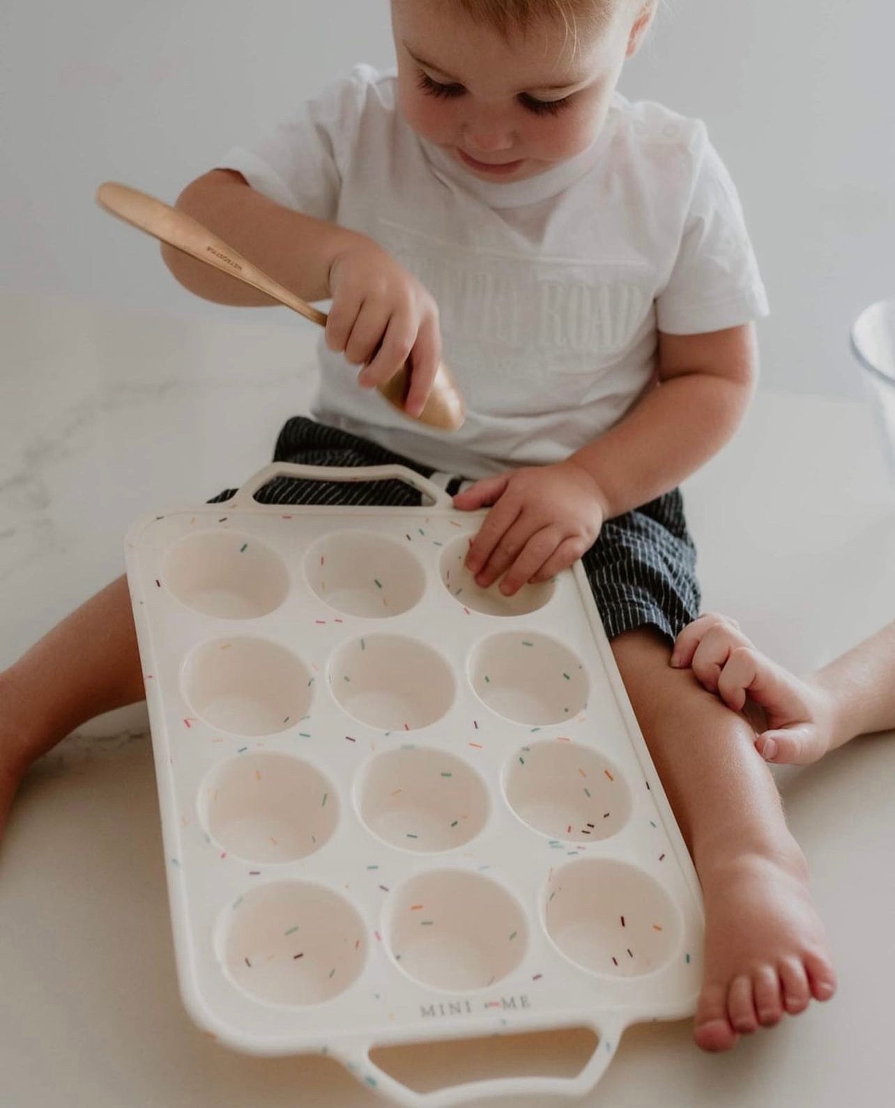 SPRINKLES MUFFIN PAN - 12